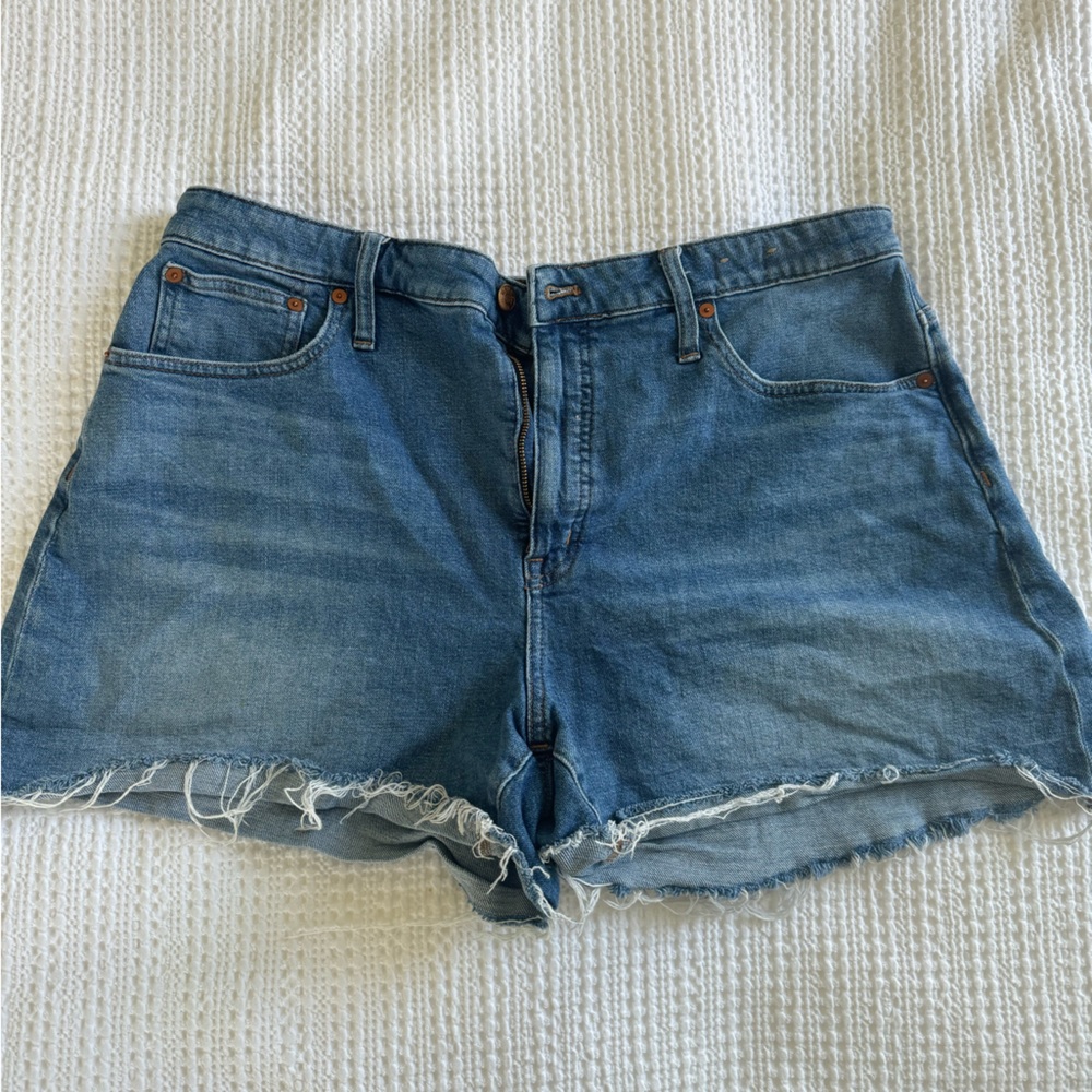 Madewell curvy high rise Denim Shorts 33